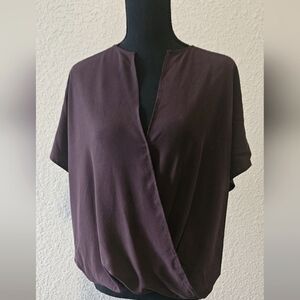 Vince textured 100% silk top, size XS